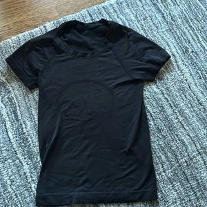 Lululemon race length t shirt size 0